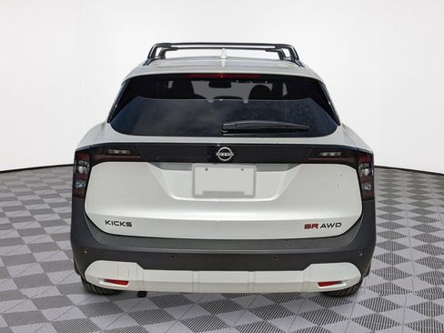 New 2026 Nissan Kicks SR w/ Cold Weather Package image 4