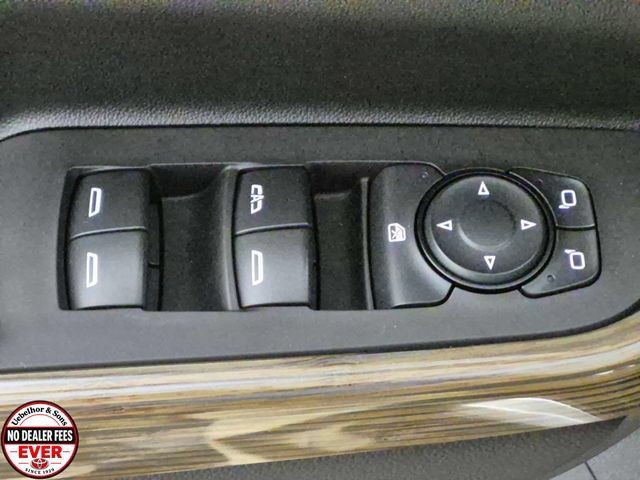 Used 2020 GMC Acadia SLE FWD image 16