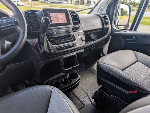 Used 2026 RAM ProMaster 2500 w/ Convenience Group FWD image 23
