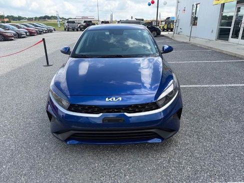 Used 2023 Kia Forte LXS FWD image 3