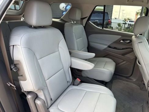 Used 2021 Chevrolet Traverse Premier image 10