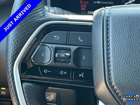 Used 2025 Toyota Sequoia Platinum AWD/4WD image 31