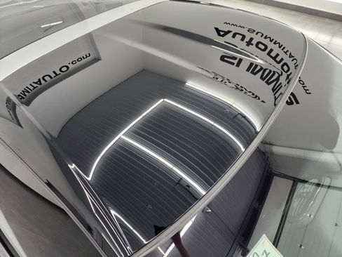 Used 2012 Chevrolet Corvette Grand Sport w/ 2LT Preferred Equipment Group image 4