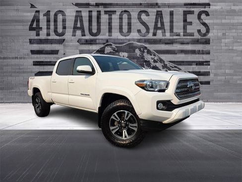 Used 2016 Toyota Tacoma TRD Sport AWD/4WD image 1
