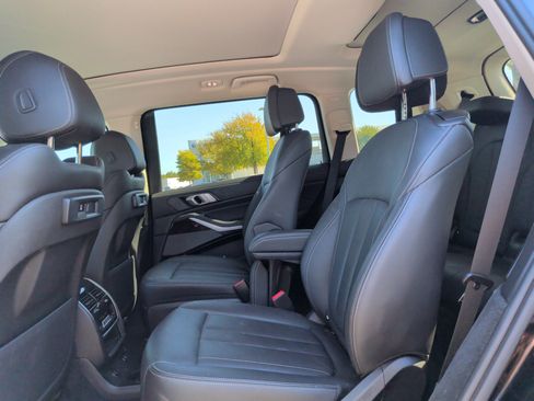 Used 2020 BMW X7 xDrive40i w/ Premium Package image 31