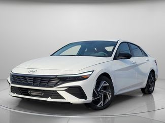 Certified 2025 Hyundai Elantra Sport video 2