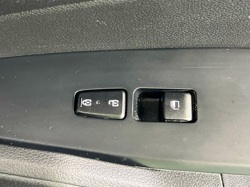 Used 2024 Kia Sportage LX FWD image 30