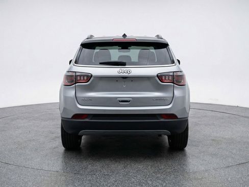 Used 2025 Jeep Compass Limited AWD/4WD image 7