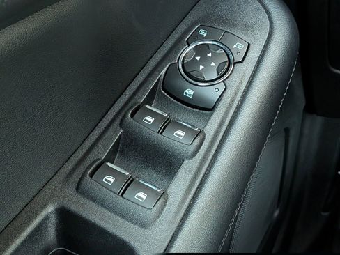 Certified 2024 Ford Edge SE w/ Black Appearance Package image 25