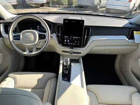 New 2026 Volvo XC60 B5 Ultra w/ Climate Package image 19