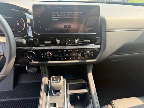 New 2026 Nissan Pathfinder Platinum AWD/4WD image 21
