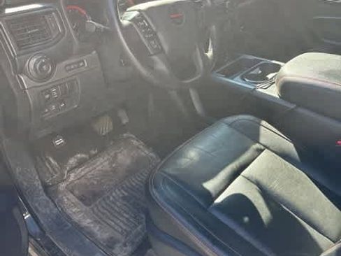 Used 2021 Nissan Titan PRO-4X w/ Pro-4x Convenience Package image 11