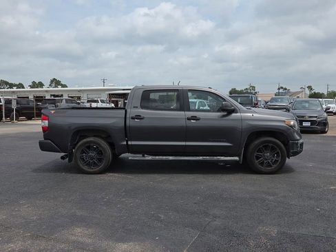 Used 2018 Toyota Tundra SR5 w/ SR5 Upgrade Package RWD image 18