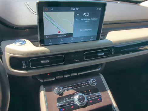 Used 2022 Lincoln Aviator Reserve w/ Class IV Trailer Tow Package image 21