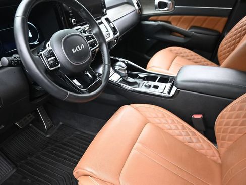 Used 2023 Kia Sorento SX Prestige AWD/4WD image 17