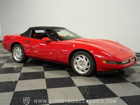 Used 1991 Chevrolet Corvette Convertible image 15