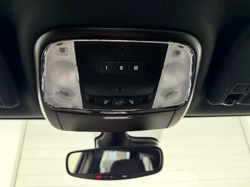 Used 2021 Jeep Grand Cherokee Freedom Edition AWD/4WD image 16