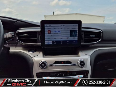 Used 2022 Ford Explorer XLT w/ Equipment Group 202A AWD/4WD image 18