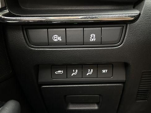 Used 2024 MAZDA MAZDA3 s image 19