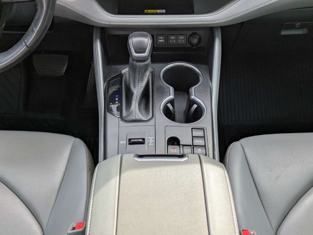 Used 2023 Toyota Highlander XLE FWD image 23