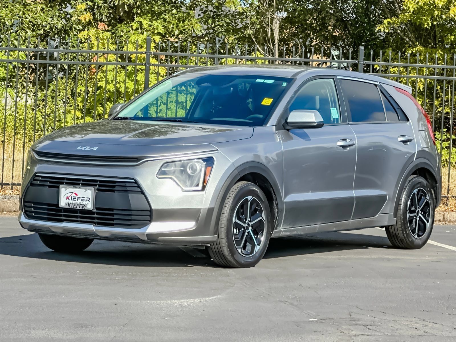 Used 2025 Kia Niro LX FWD image 7
