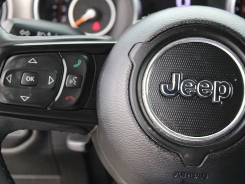 Used 2023 Jeep Wrangler Sport S image 19