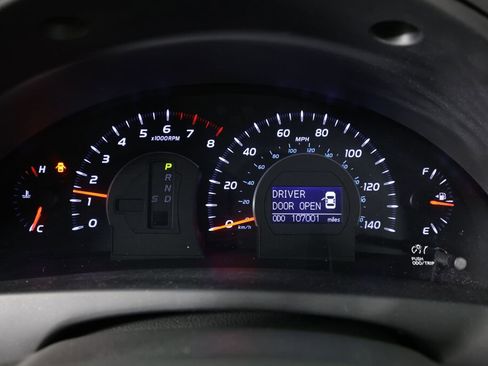 Used 2011 Toyota Camry XLE image 30