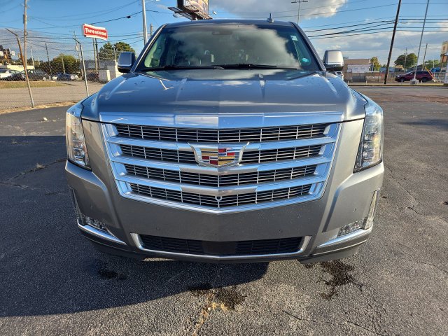 Used 2020 Cadillac Escalade Premium Luxury w/ LPO, Radiant Package AWD/4WD image 3