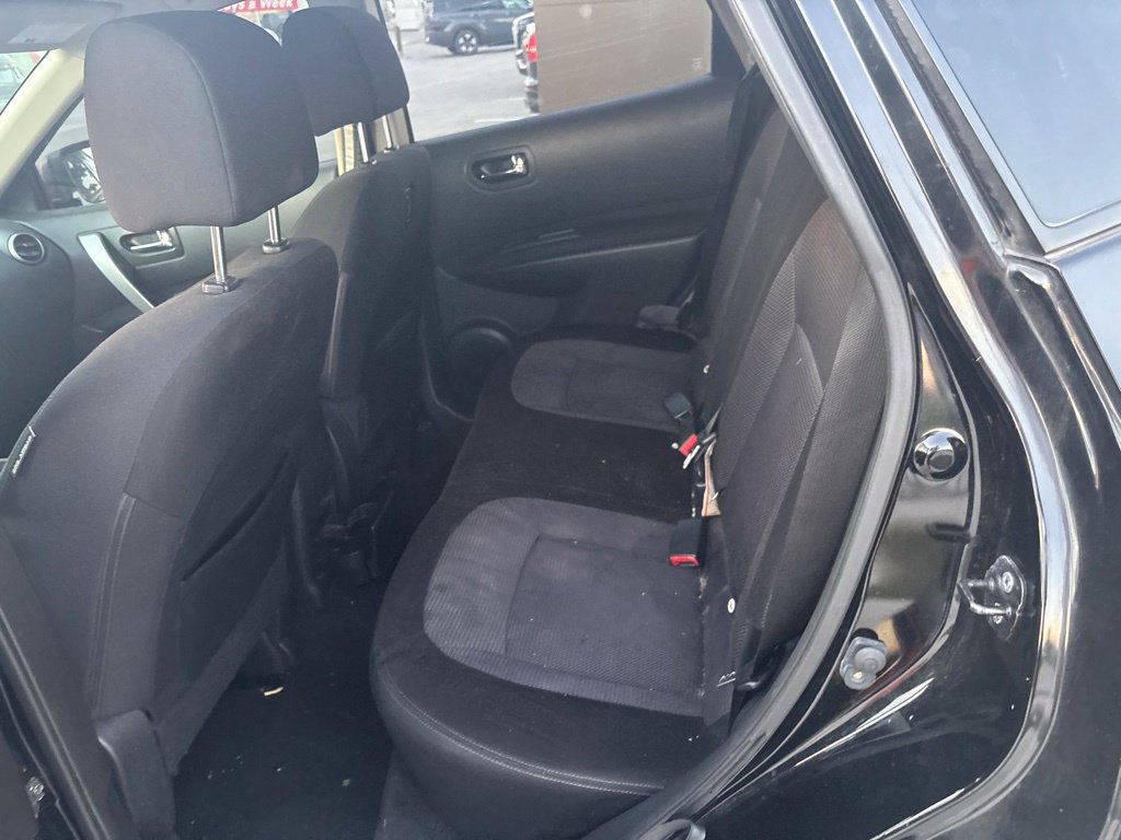 Used 2012 Nissan Rogue SV AWD/4WD image 4
