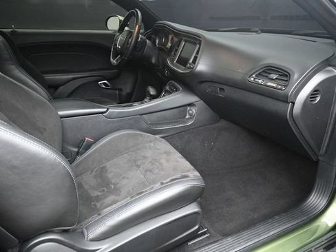 Used 2022 Dodge Challenger R/T Scat Pack RWD image 19