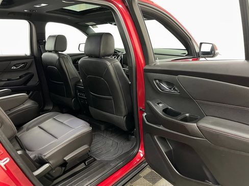 Used 2023 Chevrolet Traverse RS w/ LPO, Floor Liner Package image 42