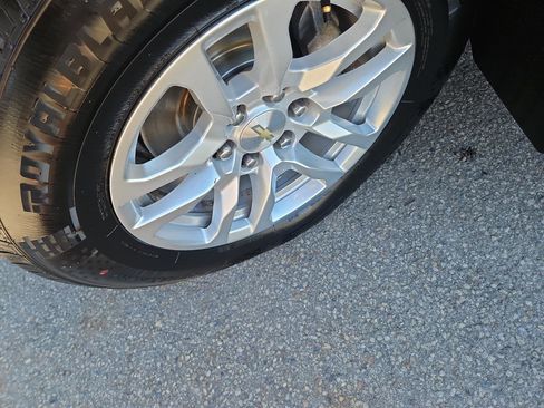 Used 2019 Chevrolet Silverado 1500 LT w/ All-Star Edition image 13