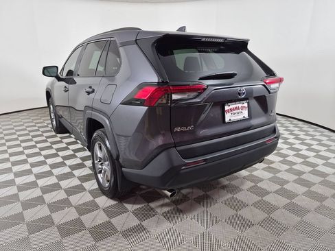 Used 2024 Toyota RAV4 LE AWD/4WD image 5