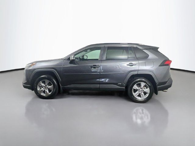 Used 2022 Toyota RAV4 XLE w/ Convenience Package AWD/4WD image 6