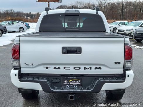 Used 2023 Toyota Tacoma TRD Off-Road w/ TRD Premium Off Road Package image 5