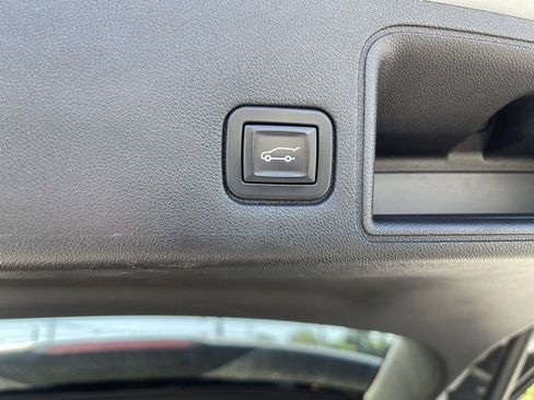 Used 2019 GMC Terrain SLT w/ Preferred Package AWD/4WD image 11