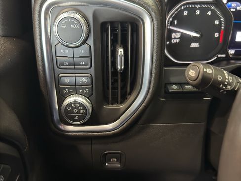 Used 2020 GMC Sierra 1500 AT4 w/ AT4 Premium Package AWD/4WD image 34