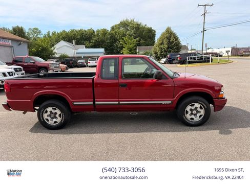 Used 2000 Chevrolet S10 Pickup LS w/ Preferred Equipment Group AWD/4WD image 7