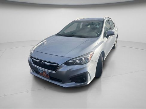 Used 2017 Subaru Impreza 2.0i Premium image 9