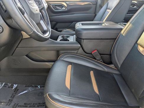 Used 2023 GMC Yukon XL AT4 w/ AT4 Premium Plus Package image 15