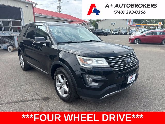 Used 2017 Ford Explorer XLT AWD/4WD image 1