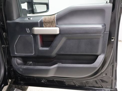 Used 2018 Ford F250 Lariat w/ Lariat Ultimate Package AWD/4WD image 22