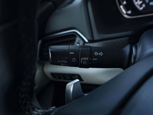 Used 2020 Honda Accord Touring image 23