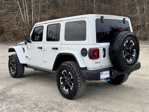 Used 2025 Jeep Wrangler Unlimited Rubicon 4xe image 4