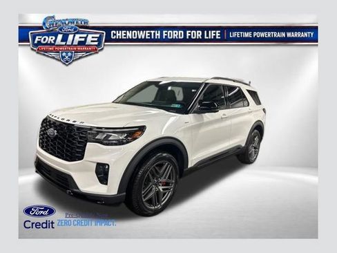 New 2026 Ford Explorer ST-Line w/ ST-Line Street Pack AWD/4WD image 1