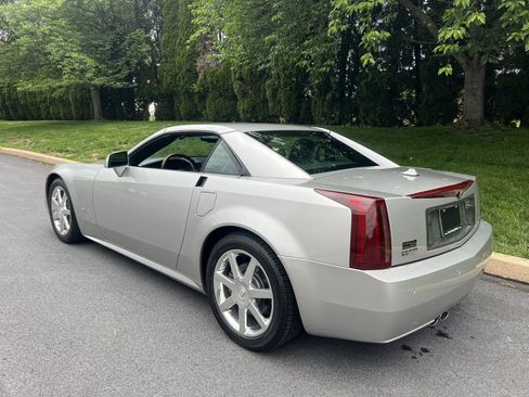 Used 2004 Cadillac XLR RWD image 59
