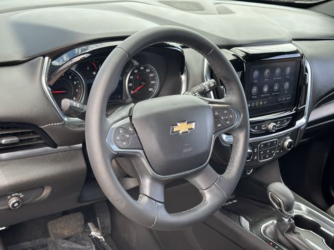 Used 2023 Chevrolet Traverse LT FWD image 22