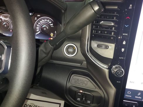 New 2026 RAM 2500 Laramie AWD/4WD image 26