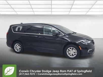 Certified 2024 Chrysler Pacifica Touring-L