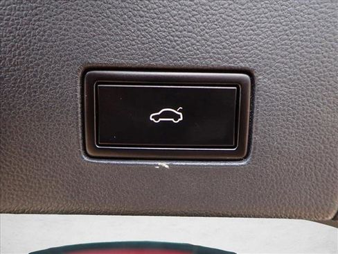 Used 2020 Volkswagen Atlas Cross Sport SEL Premium R-Line image 9